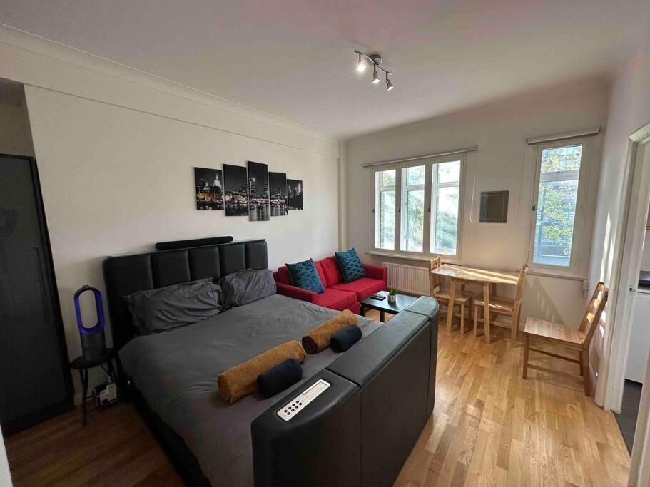 Chic Fitzrovia Flat, Central, Quiet, Lift Appartement Londres